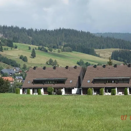 Ferienhaus Mit Terrasse Auf Zwei Etagen Im Grunen Mit Offenem Kamin * بيرنو ام سشوارتزال